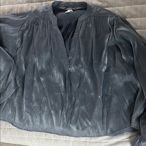 Cropped Dolman sleeve shimmery pewter top.